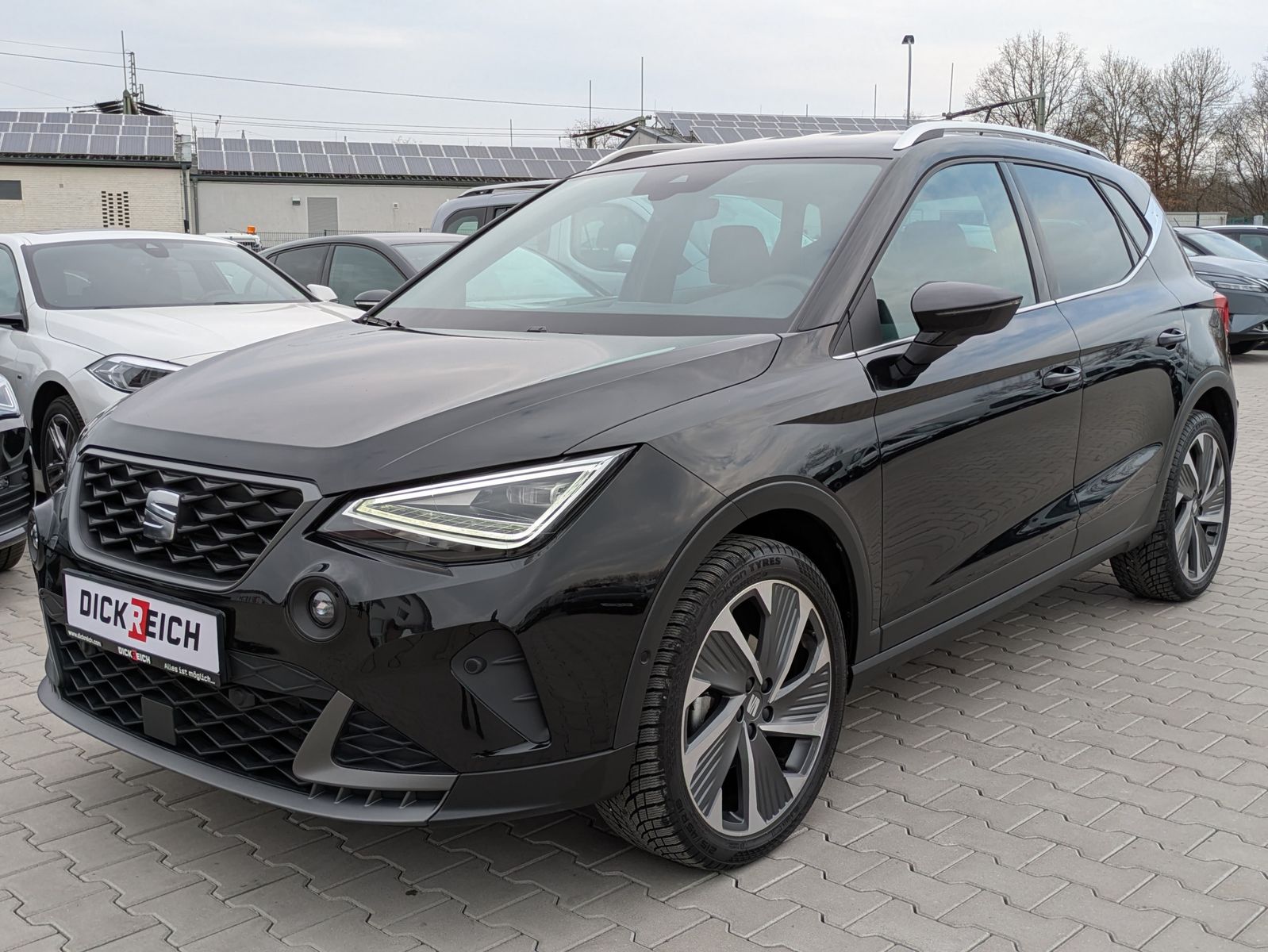 Fahrzeugabbildung SEAT Arona 1.5 TSI FR DSG AHK*ACC*LED*APP*DAB*KAMERA