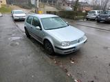 Volkswagen golf 4 1.6 sr - Volkswagen Golf aus 2003: 1.6