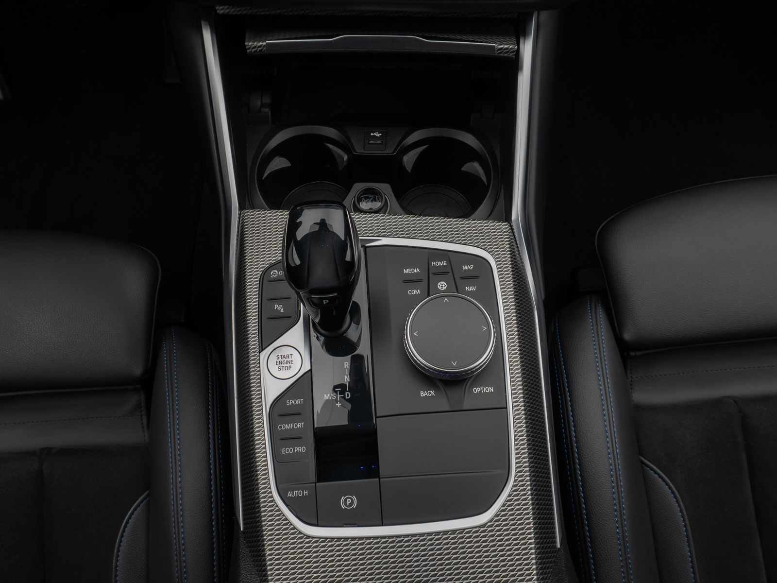 Fahrzeugabbildung BMW 320d M Sport Kamera CockPitPro DAB LED Alarm