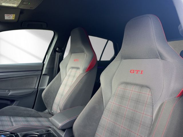 Volkswagen Golf VIII 2.0 TSI DSG GTI LED-PLUS NAVI ACC CAM