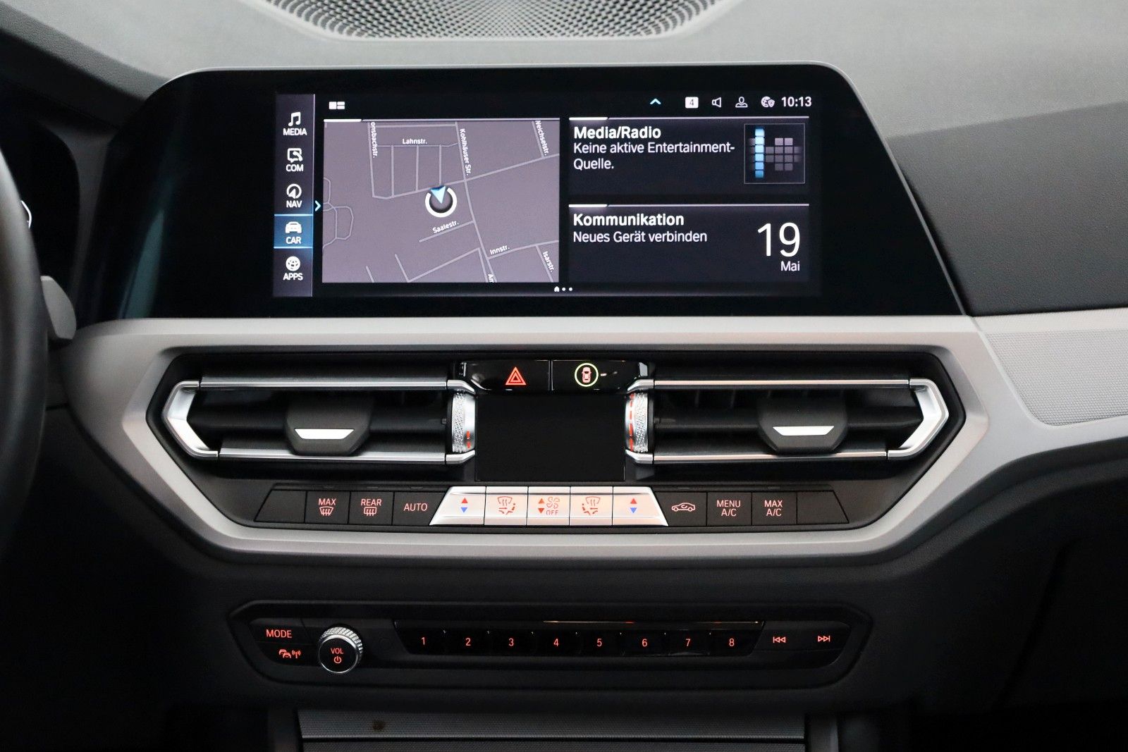 Fahrzeugabbildung BMW 330 e Advantage Touring,Navi,LED,Kamera,Carplay