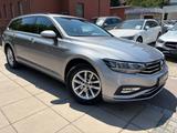 Volkswagen Passat 2.0 TDI/Autom/ACC/AHK/I HAND/Org 100 Tkm - VW Passat Gebrauchtwagen in Stuttgart