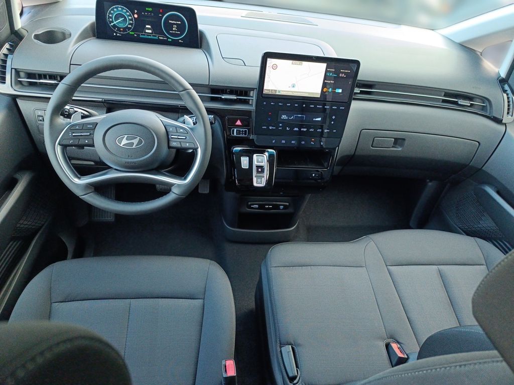 HYUNDAI Staria 1.6 T-GDI Hybrid Navi