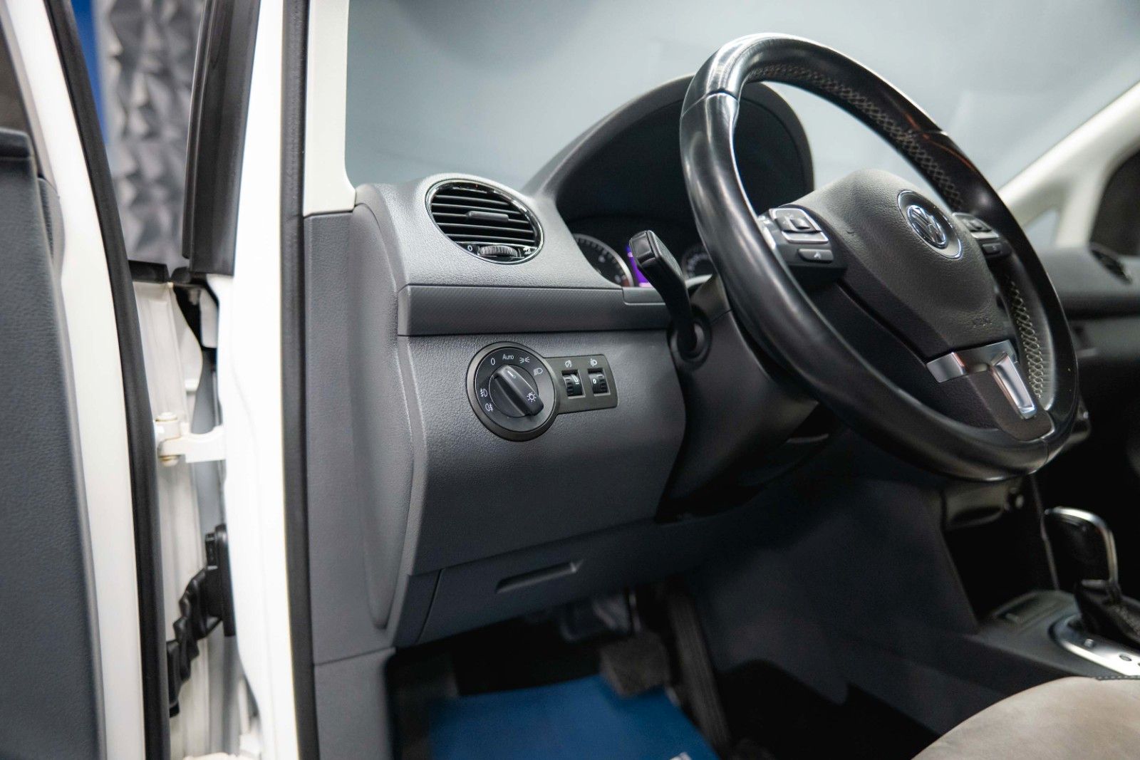 Fahrzeugabbildung Volkswagen Caddy 1.6 TDI DSG Edition 30 Sport | Alcantara