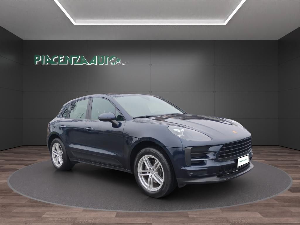 PORSCHE Macan