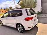 Volkswagen Touran 2.0 TDI SCR 140kW DSG Highline Highline - VW Touran Gebrauchtwagen in Freiburg
