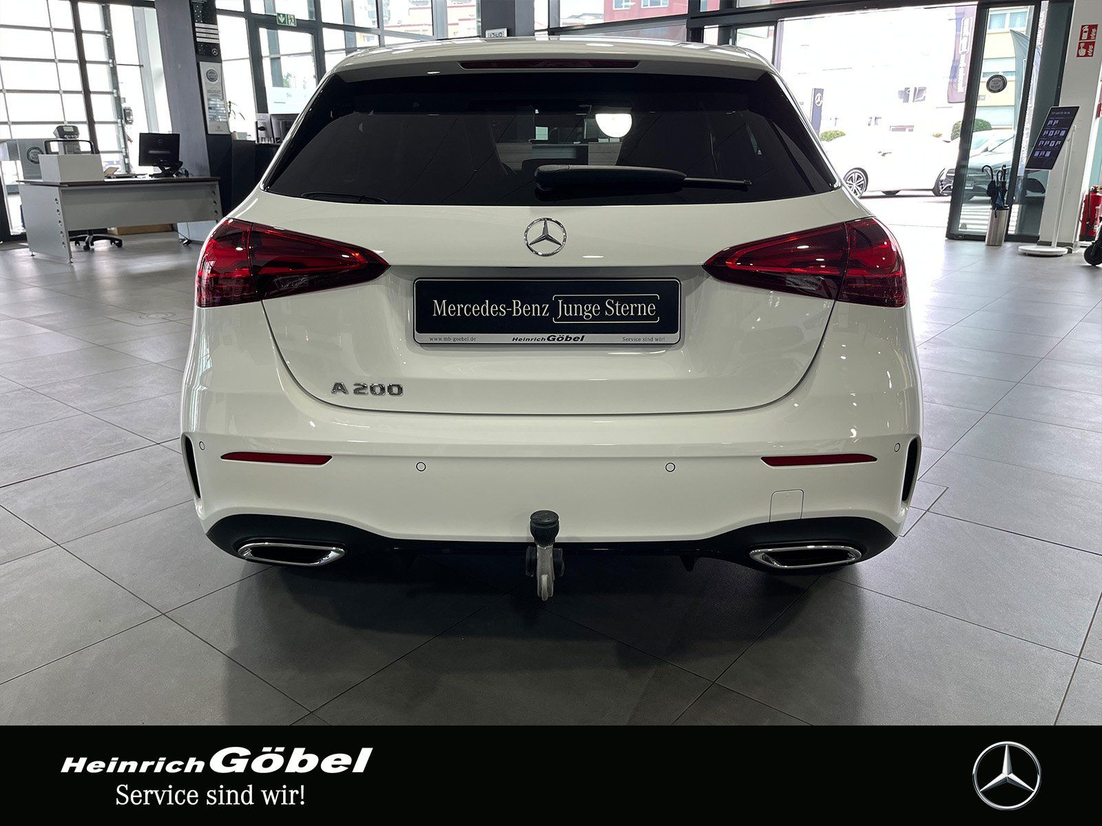 Fahrzeugabbildung Mercedes-Benz A 200 AMG+KAMERA+LED+NIGHT+CARPLAY+DISTRONIC+AHK