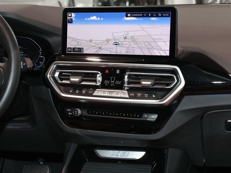 BMW X3 xDrive30e LKHZ DrivAssProf LED HIFI Memo. foto 6