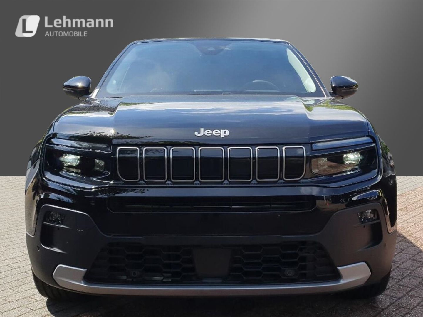 Fahrzeugabbildung Jeep Avenger Summit Pano Leder Infotainment Paket