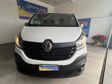 Renault Trafic - 2