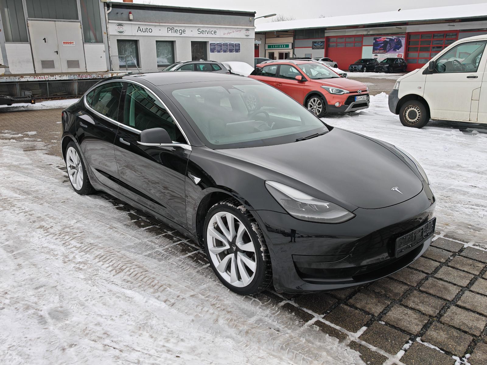 Tesla Model 3 SR Plus / LFP / 19"