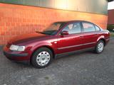 Volkswagen Passat 1,6 - sehr gepflegt - gebrauchte VW Passat aus dem Jahr 2000