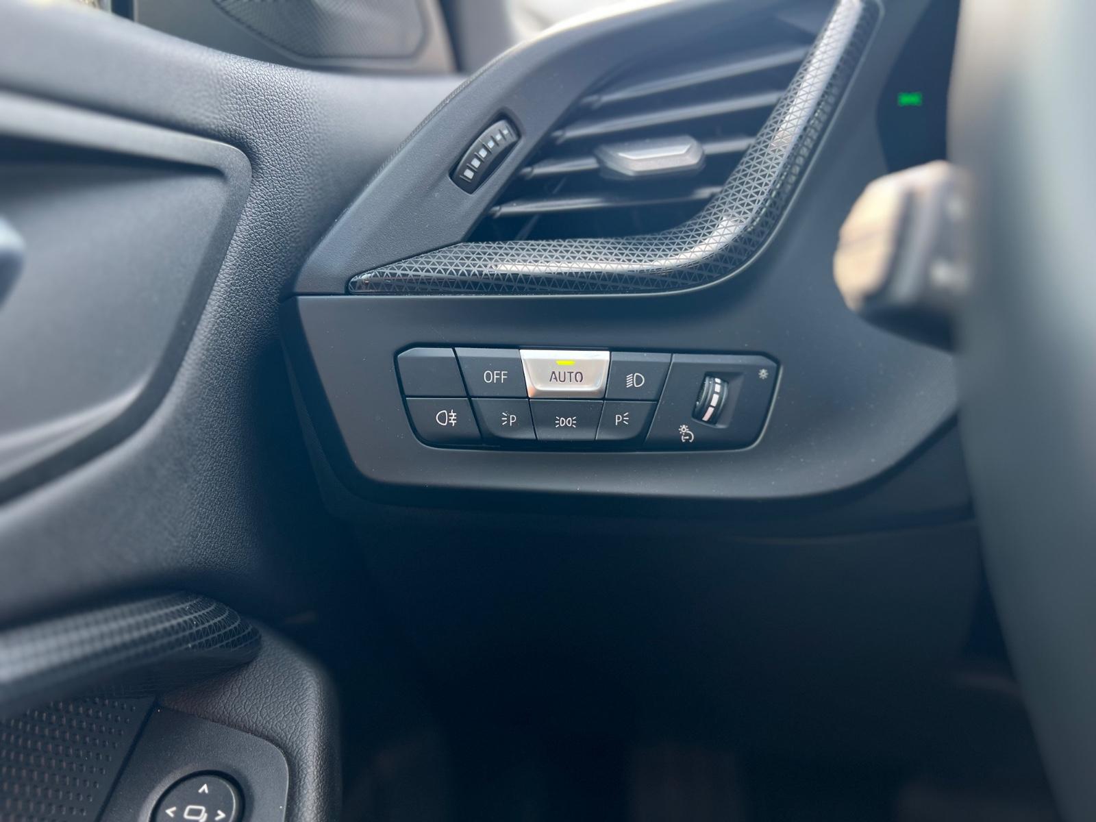 BMW 216d Gran Coupé Advantage AHK+Panorama+LED+DAB