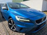 Volvo V40 T2 R-Design /AUTOMATIK/LED/ALCANTARA/PDC/ - Volvo V40 mit Benzin-Antrieb: Limousine, R Design