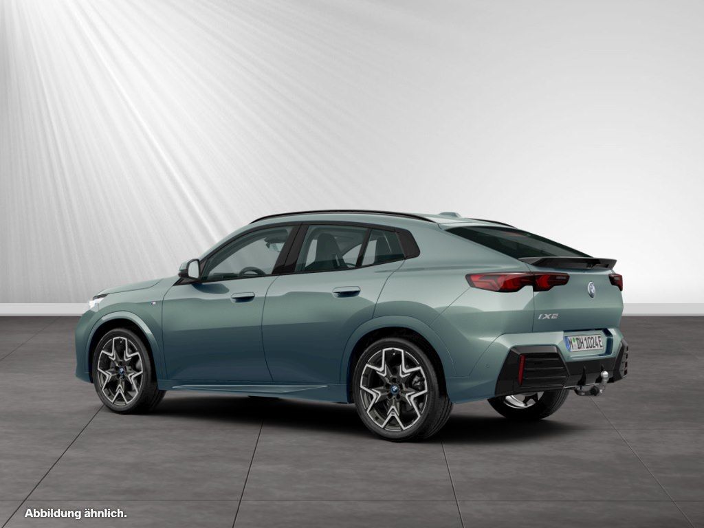 BMW iX2 - Bild 8