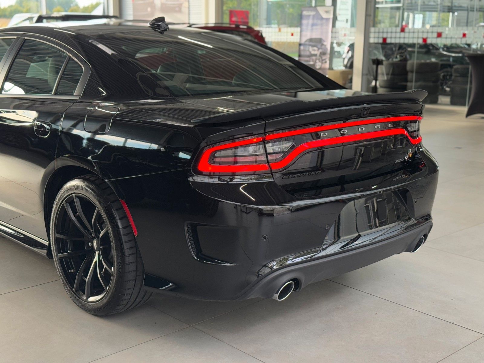 Fahrzeugabbildung Dodge Charger 6,4l V8 RT ScatPack "Technology Group"