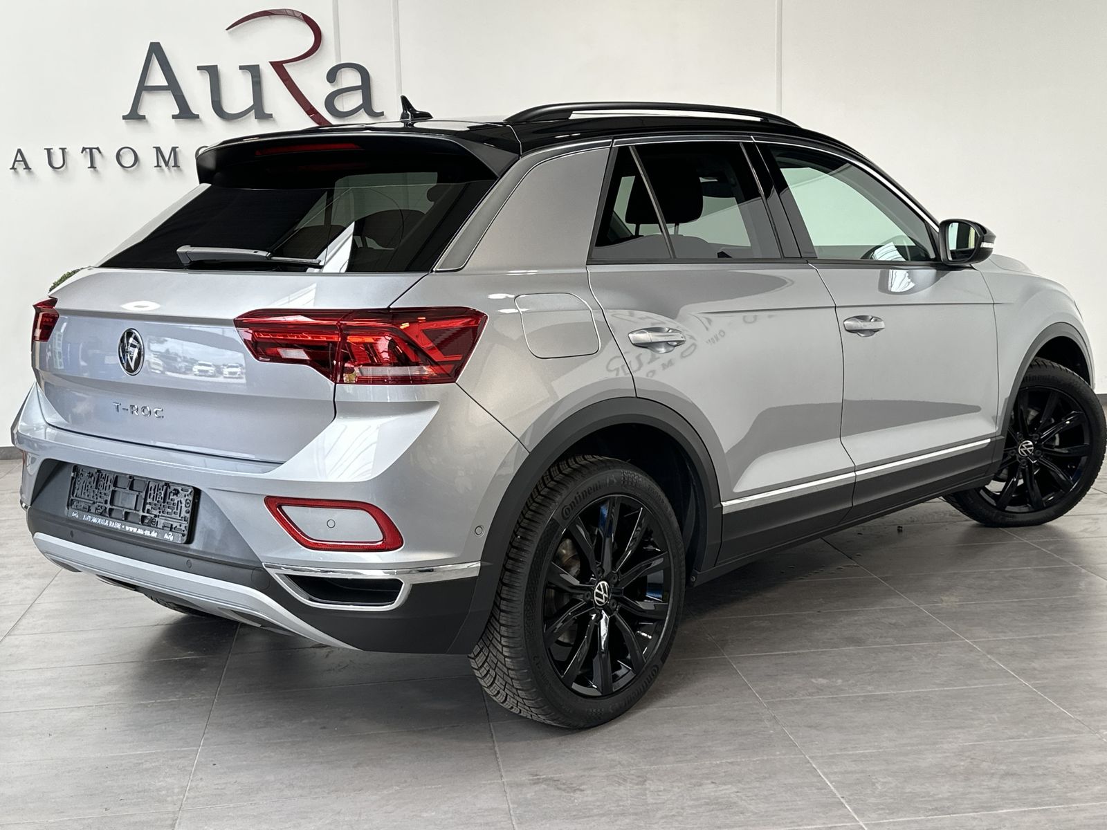 Fahrzeugabbildung Volkswagen T-Roc Sport 1.5 TSI DSG NAV+LED+PANO+18ZO+BEATS