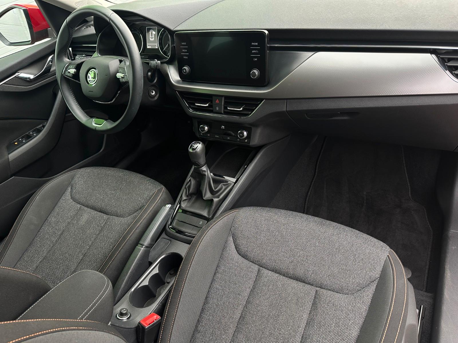 Skoda 110PS Ambition Climatronic Tempomat PDC/H LM16"