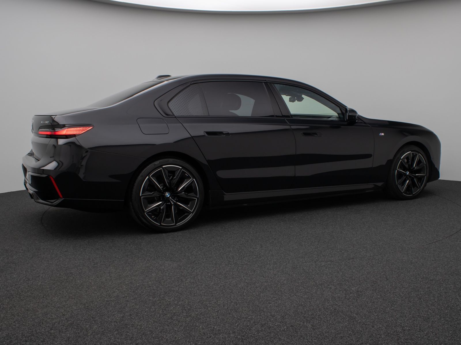 Fahrzeugabbildung BMW i7 xD60 M-Sport HUD Pano 360°Massage ACC Soft 21