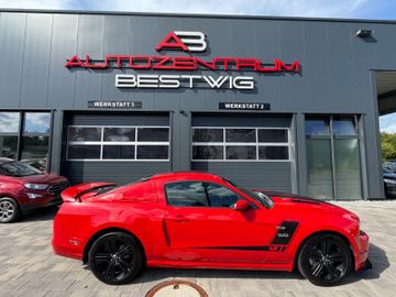 Ford Mustang - 6