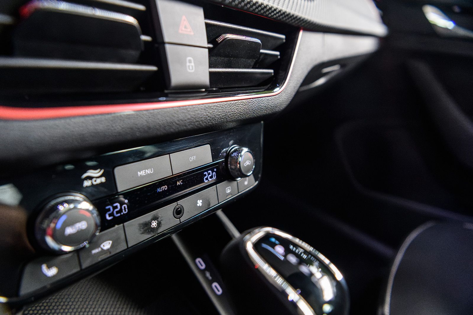 Fahrzeugabbildung SKODA Kamiq Monte Carlo + ACC + KAMERA + PANO + AHK