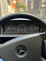 Mercedes-Benz 190e W201 - weiße Mercedes-Benz 190