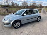 Renault Megane 1,4 16v *49500km* 3/28HU - gebrauchte Renault Megane aus dem Jahr 2002