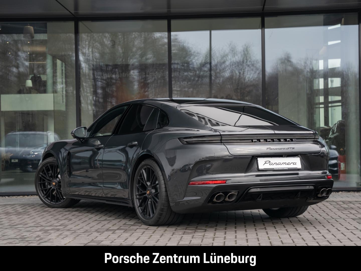Porsche Panamera GTS HA-Lenkung InnoDrive Head-Up