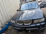 BMW X5 4,4i 320ps