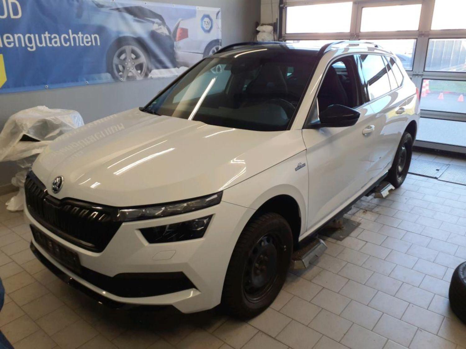 Skoda Kamiq 1.5 TSI Monte Carlo DSG PANO / NAV DIG-...
