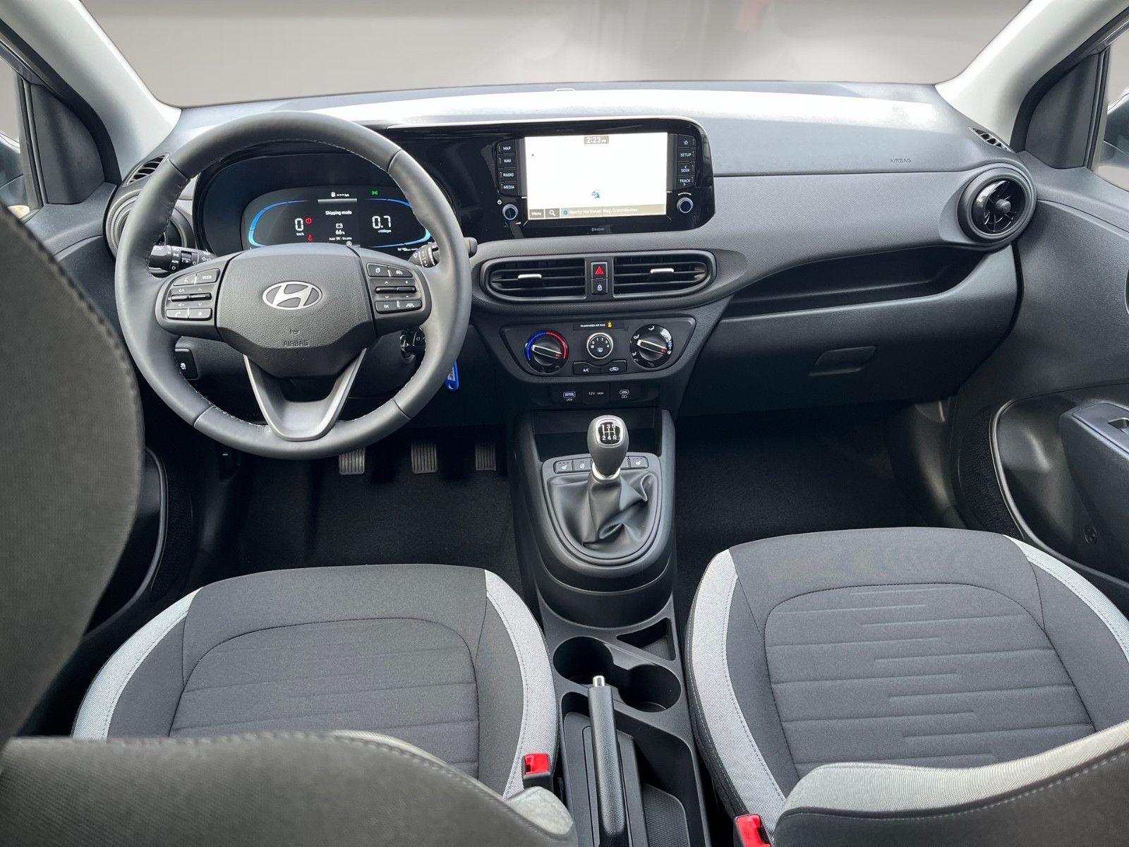 Fahrzeugabbildung Hyundai i10 FL (MJ24) NAVI Trend Sitz+Lenkradheizung RFK