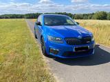 Skoda Octavia 2.0 TDI DSG 4x4 RS Combi Challange - Skoda Octavia: Blau, RS