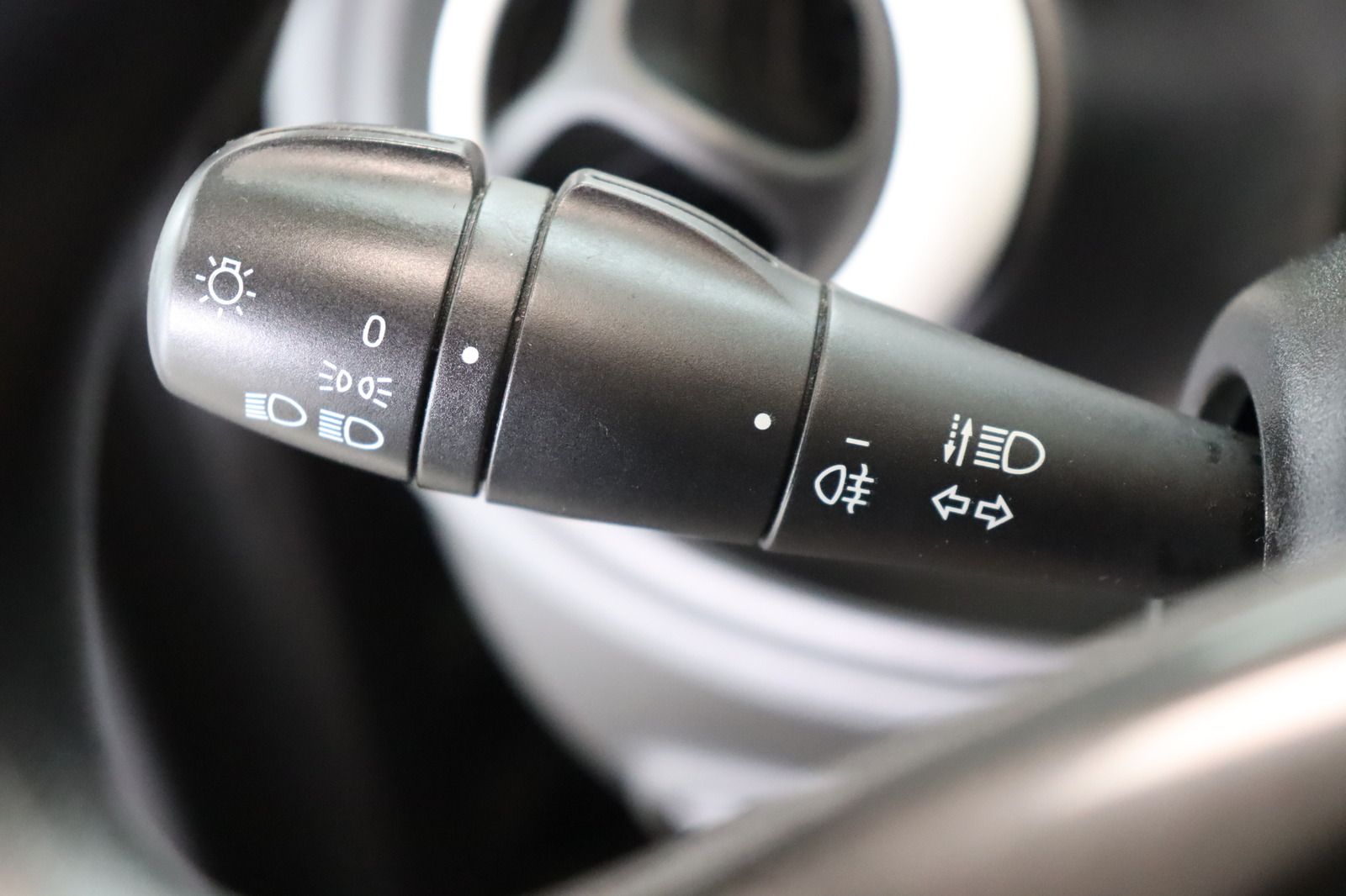 Fahrzeugabbildung Smart fortwo coupe * Navi * 1. Hand * HU/AU bis 04.27