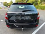 Skoda Octavia Combi Drive 4x4,Auto,erstehand - Skoda Octavia in Bonn
