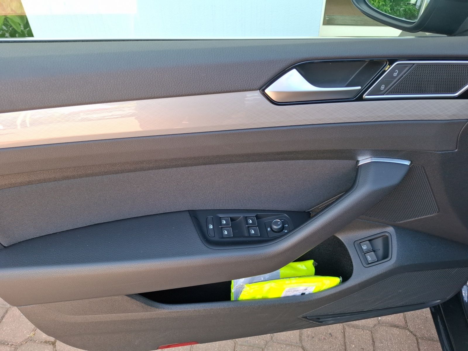 Fahrzeugabbildung Volkswagen Passat Variant GTE LED Navi ACC RFK SH LM