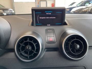 Audi A1 attraction *Klimaauto.*Sitzheizung*TÜV0327*