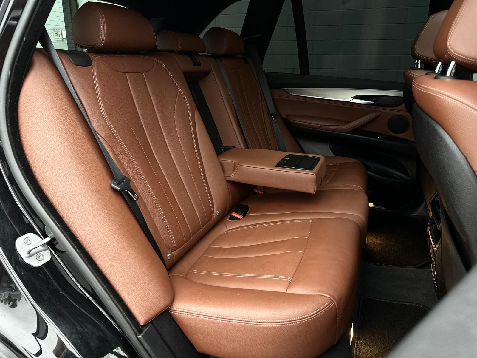 BMW X5 xDrive30d M SPORT PAKET SHADOW *LED#AHK#PANO - Image 17