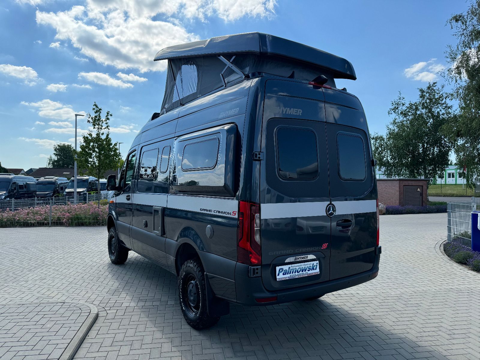 Fahrzeugabbildung HYMER / ERIBA / HYMERCAR Grand Canyon S - 4x4 - Sie sparen: 7631€!