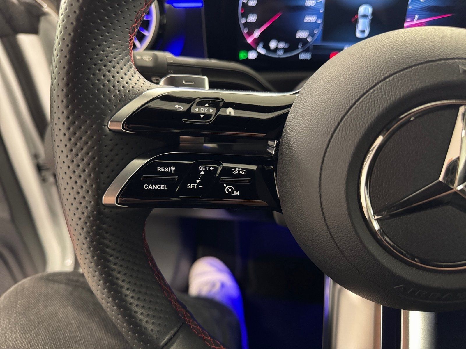 Fahrzeugabbildung Mercedes-Benz CLA 200 AMG*Night*LED*Kamera*Keyless*19"*MBUX*