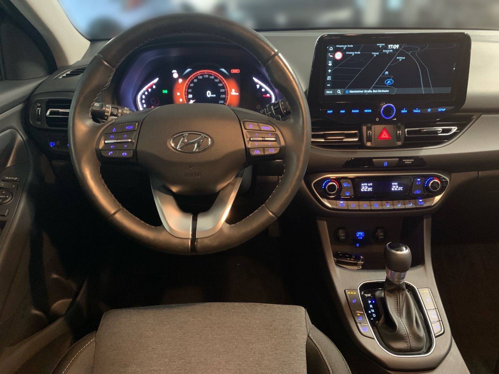 Fahrzeugabbildung Hyundai i30 Kombi 1.5 T-GDI 7-DCT Trend Mild-Hybrid Navi