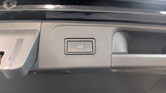 Volkswagen Passat 2.0 TDI Elegance ACC+KAM+MATRIX+AHK