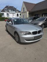 BMW 116 i Lim. Automatik 1.Hd 80.000 km BMW Scheckh. - gebrauchte BMW 1er Reihe aus dem Jahr 2011