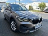 BMW X1 sDrive16d Autom. Panorama CarPlay Kamera LED - BMW X1 mit Diesel-Antrieb: Beige, Leder, Navigationssystem, Geländewagen