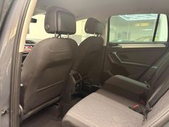 VW Tiguan ISOFIX LED KLIMAAUTO DAB LENK+SITZHZG