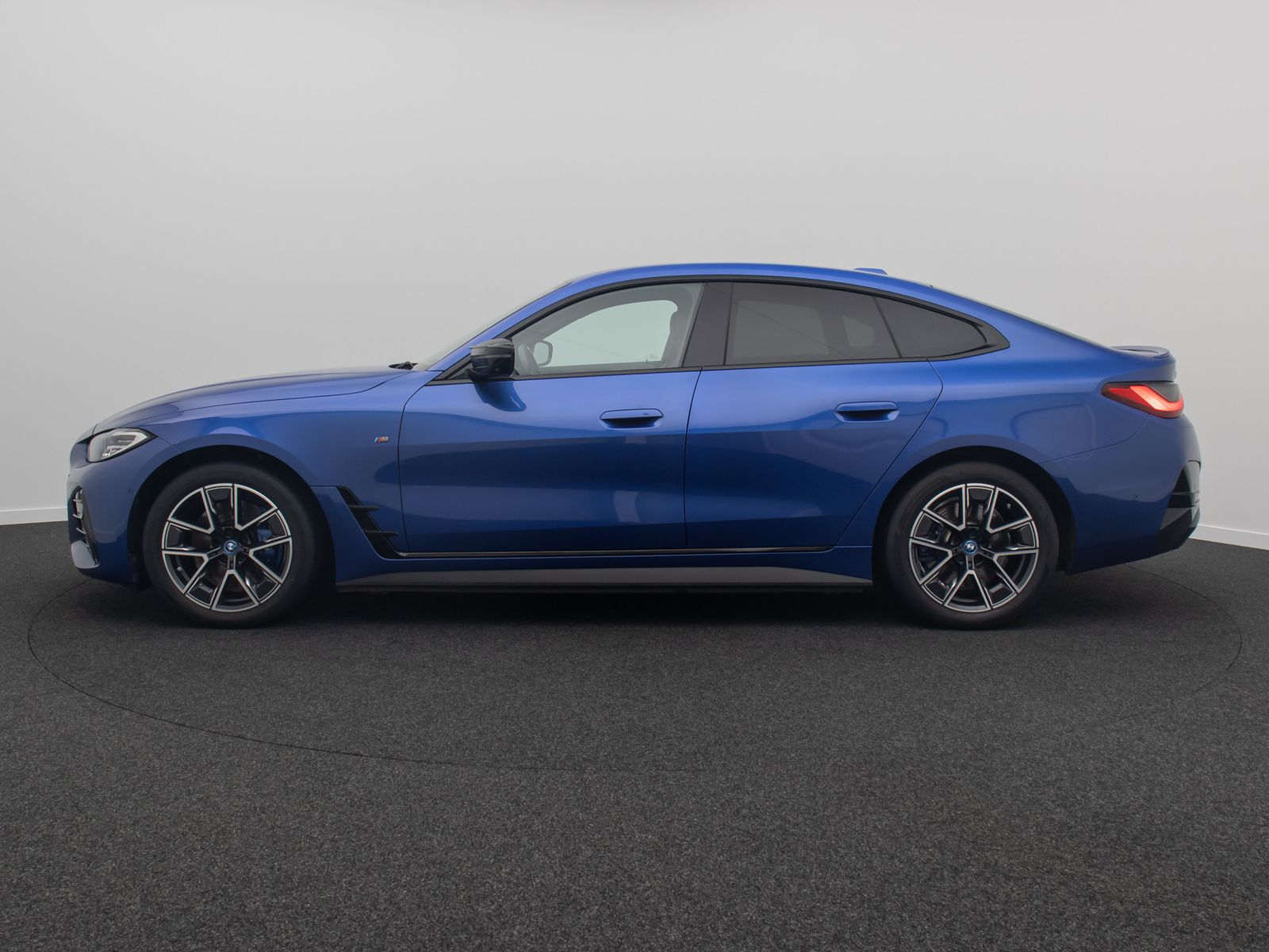 Fahrzeugabbildung BMW i4 M50 360° HUD AHK DAB Alarm H/K Komfort 18Zoll