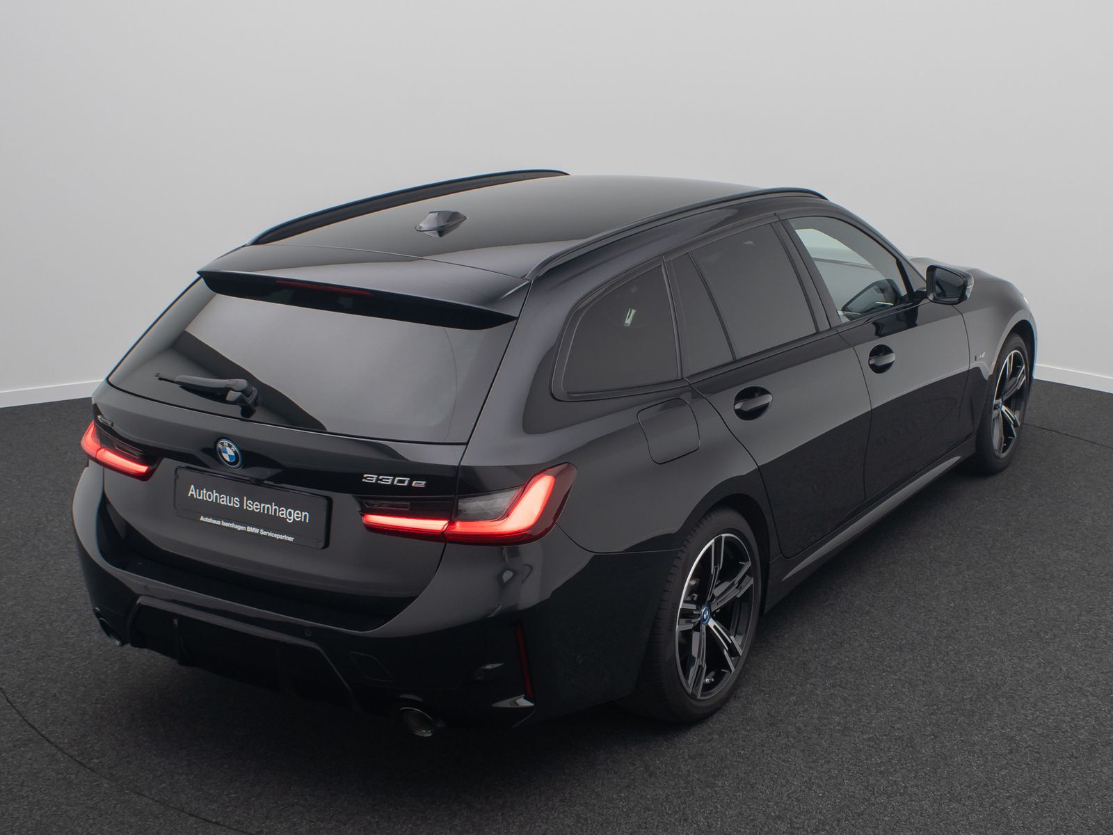 Fahrzeugabbildung BMW 330e xD M Sport HUD DAB Kamera Komfort 18Zoll