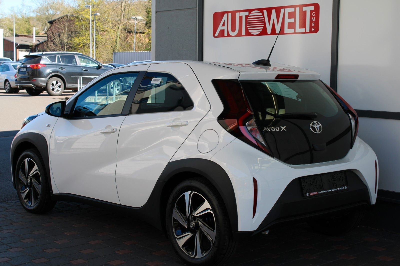 Fahrzeugabbildung Toyota Aygo X Play AUTOMATIK + Alu + AKR