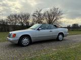 Mercedes-Benz 124er Cabrio 300 CE, Bj. 1994 in silber mi... - Mercedes-Benz 300: 300e