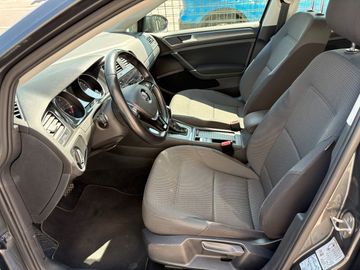 Volkswagen Golf - 7