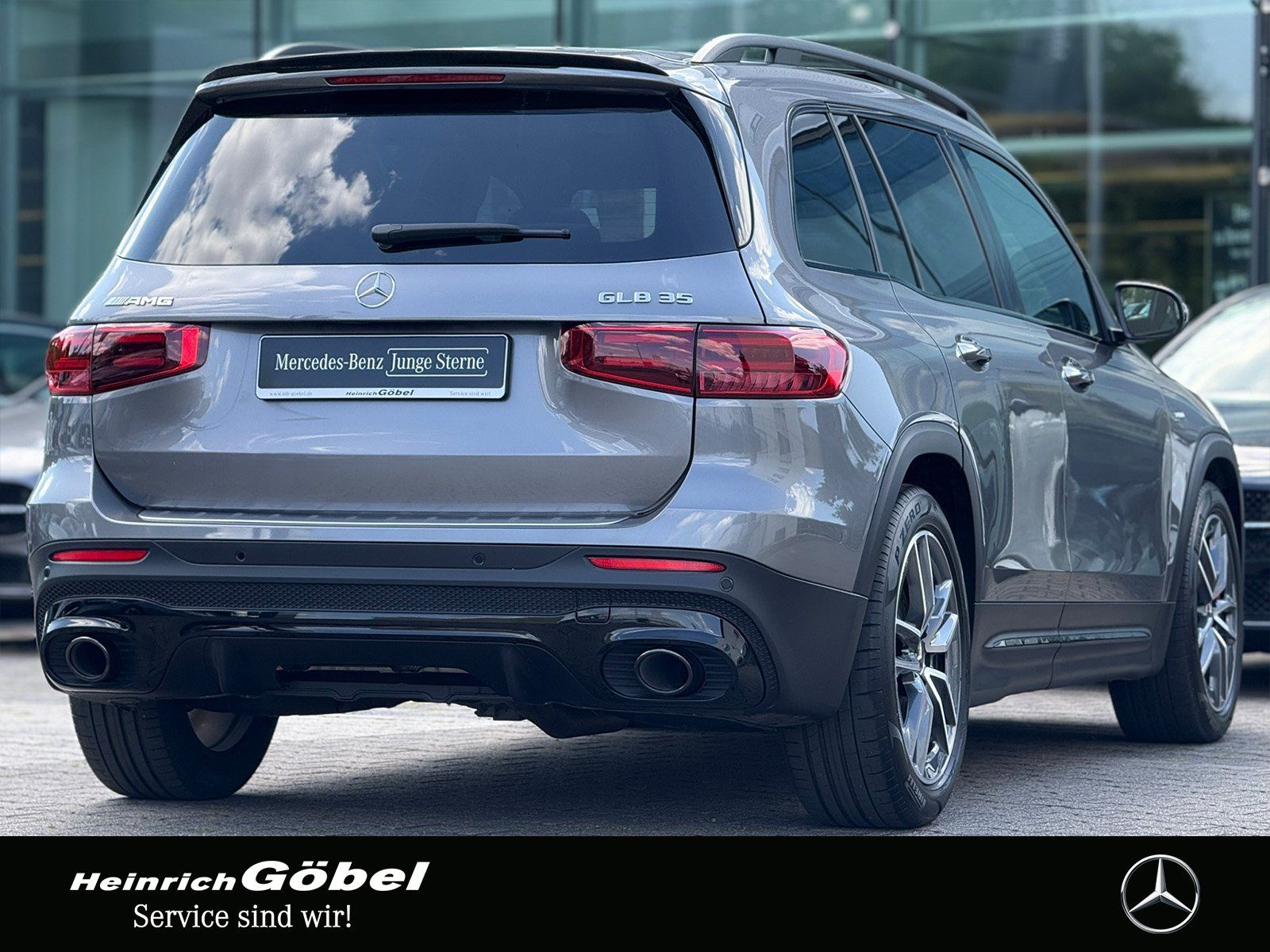 Fahrzeugabbildung Mercedes-Benz AMG GLB 35 4M*PREMIUM*PANO*AHK*MEMORY-SITZE